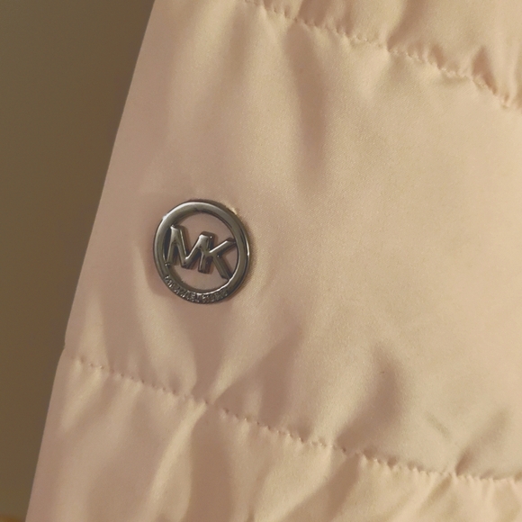 Pink Michael Kors puffer coat - Picture 7 of 7